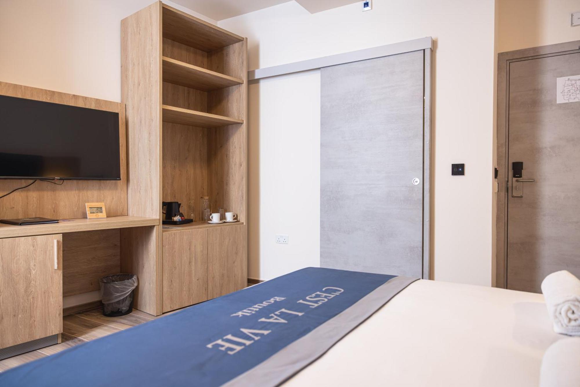 C'est La Vie Boutik Swieqi Hotel Is-Swieqi