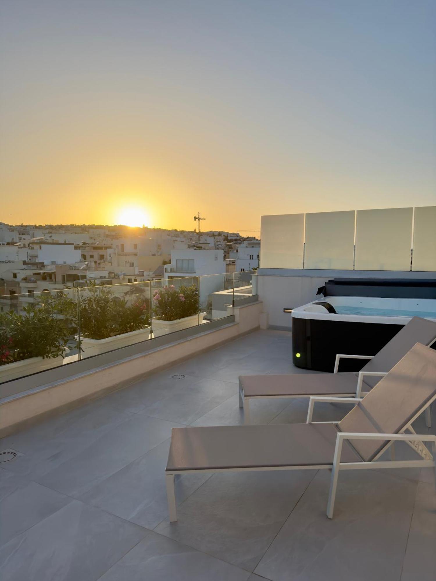 C'est La Vie Boutik Swieqi Hotel