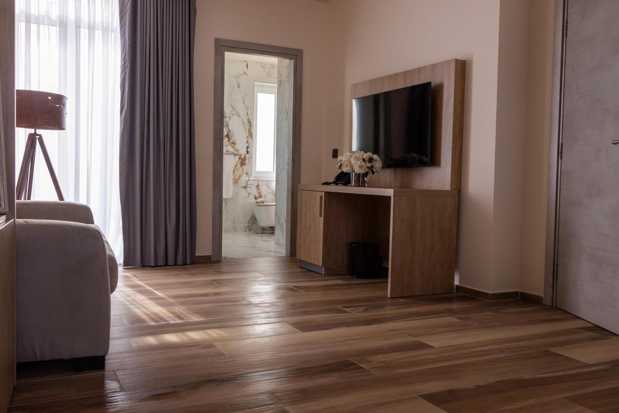 Hotel C'est La Vie Boutik Swieqi