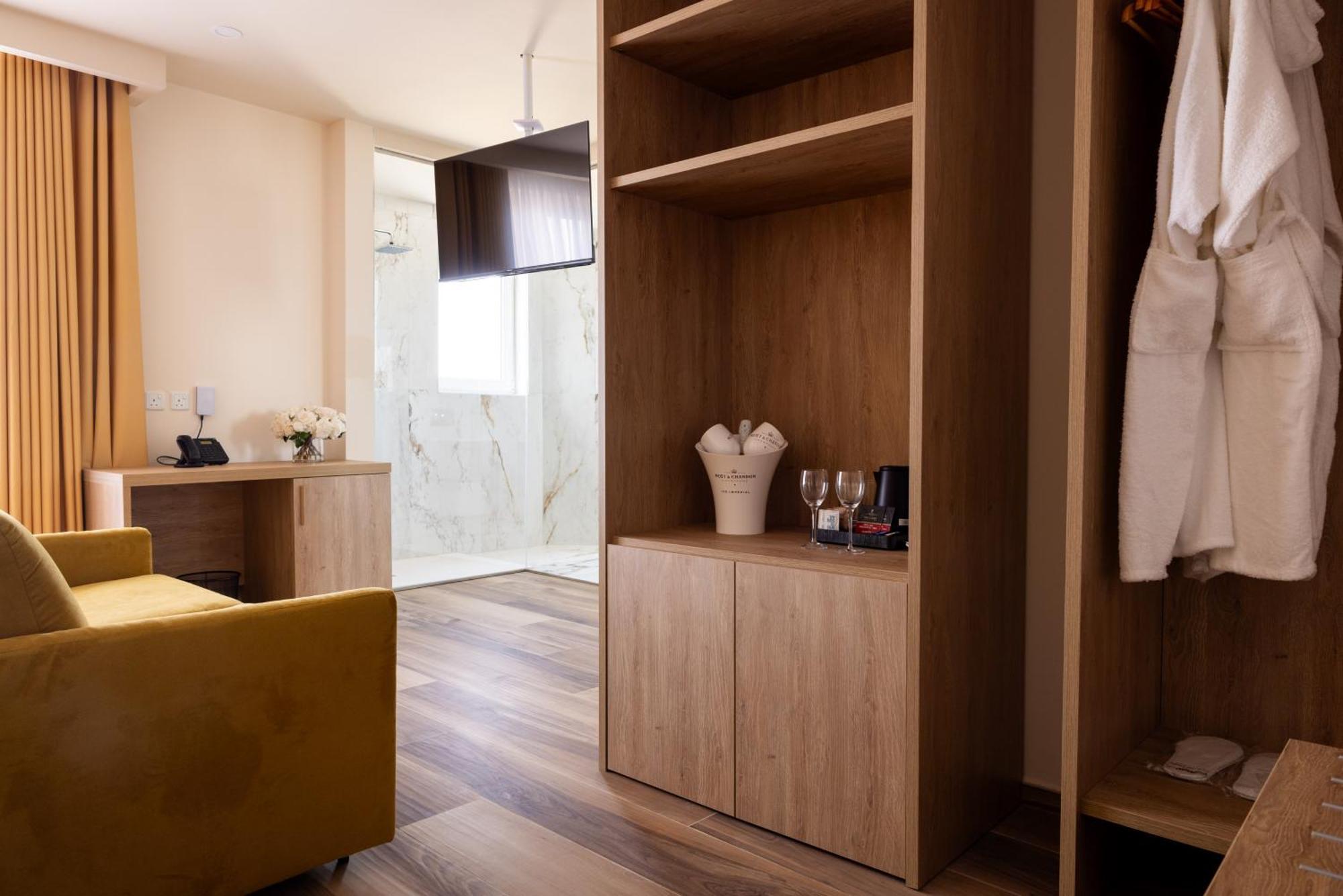 C'est La Vie Boutik Swieqi Hotel 4*