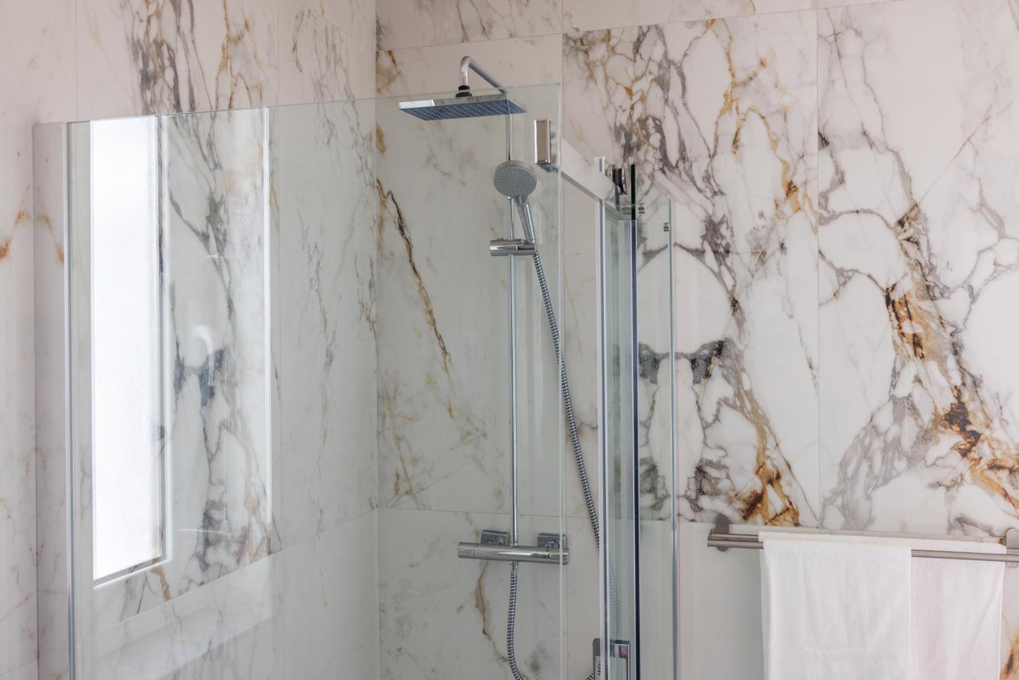 C'est La Vie Boutik Swieqi 4* Is-Swieqi
